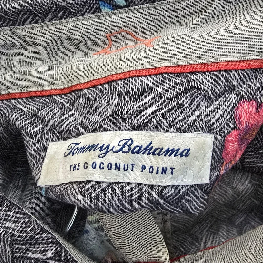Tommy Bahama Coconut Point Tiki Cocktail Shirt Mens 2XLT Grey Floral Coolmax - Picture 3 of 7
